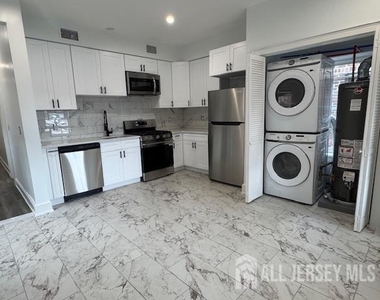 16 North Avenue W - Photo Thumbnail 13
