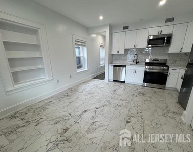 16 North Avenue W - Photo Thumbnail 10