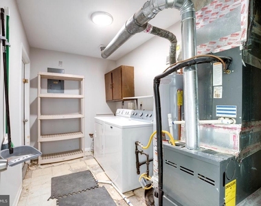 322 Clay Street - Photo Thumbnail 14