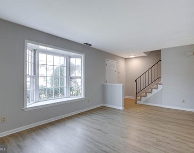 322 Clay Street - Photo Thumbnail 7