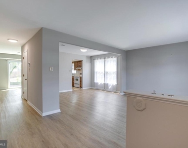 322 Clay Street - Photo Thumbnail 9