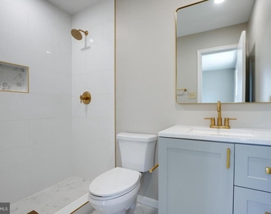 322 Clay Street - Photo Thumbnail 15