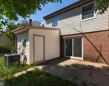 322 Clay Street - Photo Thumbnail 17