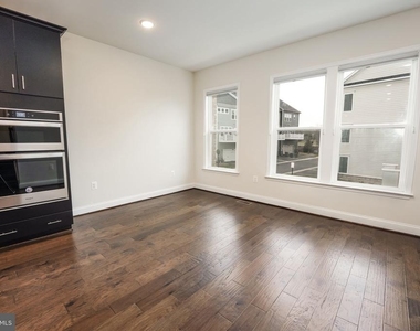 2056 Alder Lane - Photo Thumbnail 13