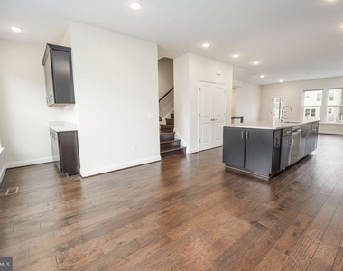 2056 Alder Lane - Photo Thumbnail 14