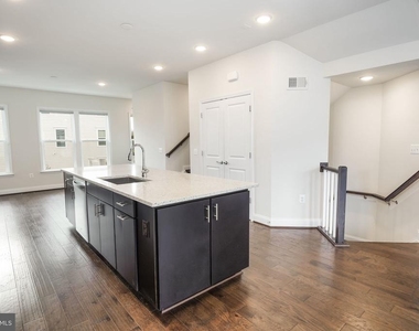 2056 Alder Lane - Photo Thumbnail 10