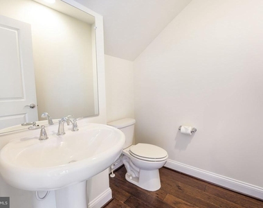 2056 Alder Lane - Photo Thumbnail 30