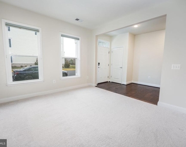 2056 Alder Lane - Photo Thumbnail 5