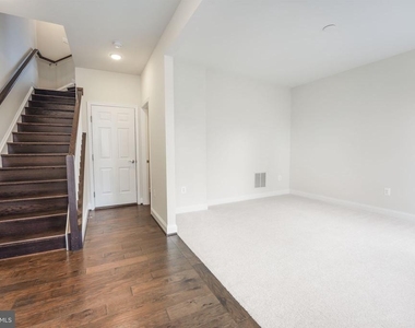 2056 Alder Lane - Photo Thumbnail 3