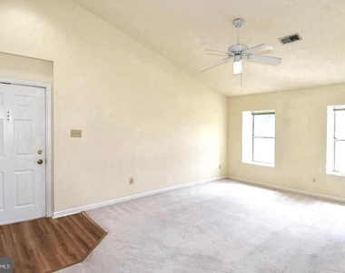 7705 Lafayette Forest Drive - Photo Thumbnail 2