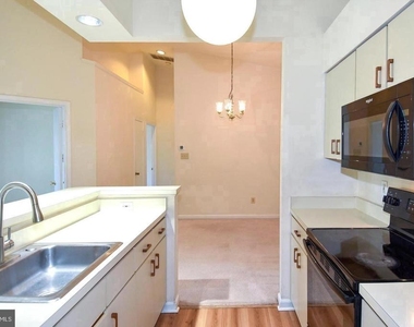 7705 Lafayette Forest Drive - Photo Thumbnail 14