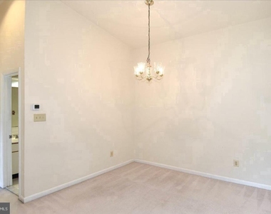 7705 Lafayette Forest Drive - Photo Thumbnail 10