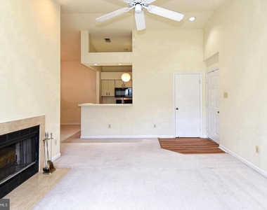 7705 Lafayette Forest Drive - Photo Thumbnail 4
