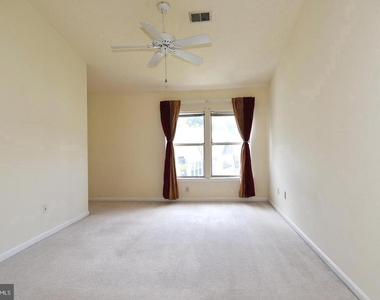 7705 Lafayette Forest Drive - Photo Thumbnail 20