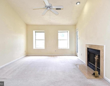 7705 Lafayette Forest Drive - Photo Thumbnail 7