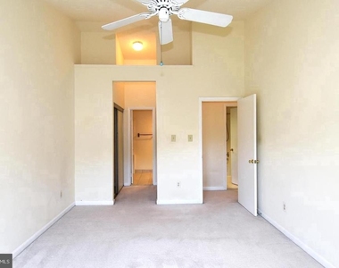 7705 Lafayette Forest Drive - Photo Thumbnail 16