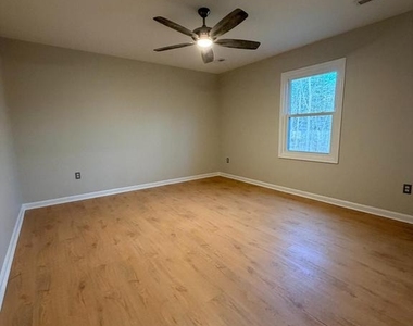 203 Sea Cliff Drive - Photo Thumbnail 8