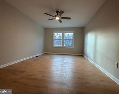 203 Sea Cliff Drive - Photo Thumbnail 4