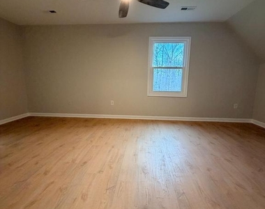 203 Sea Cliff Drive - Photo Thumbnail 7