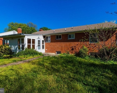502 N Mansfield Street N - Photo Thumbnail 28