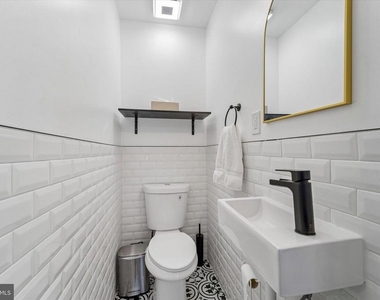 2565 Tulip Street - Photo Thumbnail 7