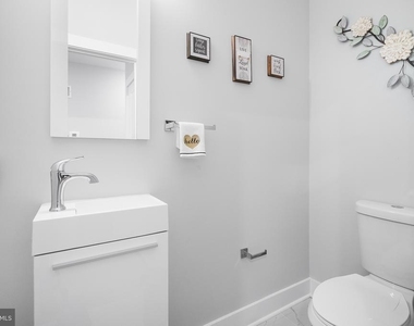 1924 N 6th Street - Photo Thumbnail 9