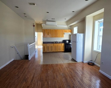 4625 N Broad Street - Photo Thumbnail 2