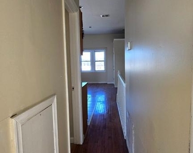 4625 N Broad Street - Photo Thumbnail 12