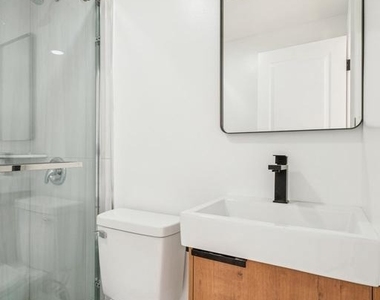 1223 Spruce Street - Photo Thumbnail 23