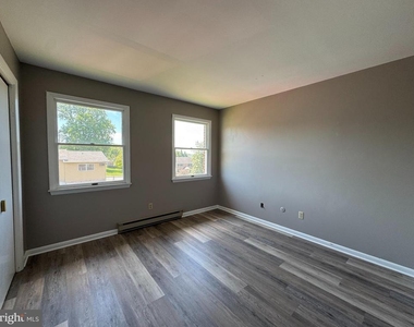 235 S Ridge Avenue - Photo Thumbnail 14