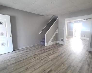 602 Powell Street - Photo Thumbnail 4