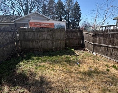 602 Powell Street - Photo Thumbnail 11