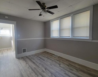 602 Powell Street - Photo Thumbnail 5