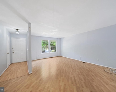 7767 Hiawatha Lane - Photo Thumbnail 14