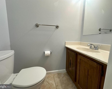 7767 Hiawatha Lane - Photo Thumbnail 12