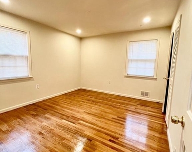 7510 Sanner Road W - Photo Thumbnail 8