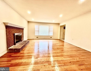 7510 Sanner Road W - Photo Thumbnail 6