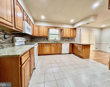 7510 Sanner Road W - Photo Thumbnail 2