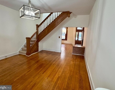112 E 3rd Street - Photo Thumbnail 6