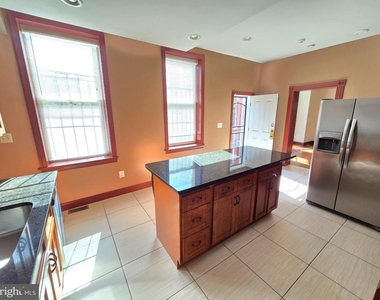 804 Hollins Street - Photo Thumbnail 14