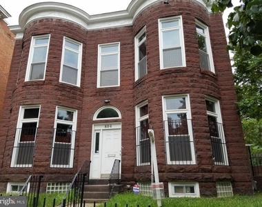 804 Hollins Street - Photo Thumbnail 3