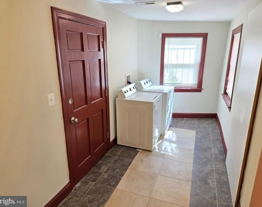 804 Hollins Street - Photo Thumbnail 41