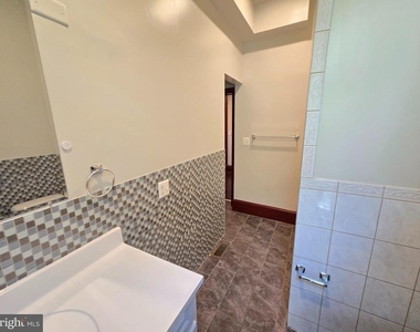 804 Hollins Street - Photo Thumbnail 27