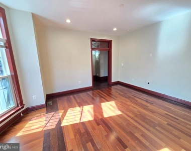 804 Hollins Street - Photo Thumbnail 19