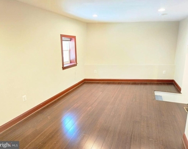 804 Hollins Street - Photo Thumbnail 37