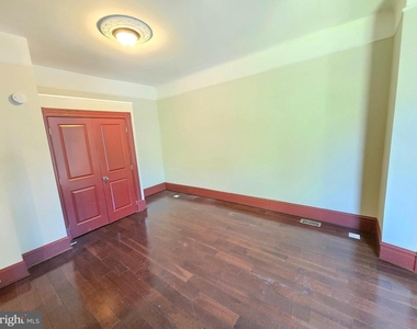 804 Hollins Street - Photo Thumbnail 25