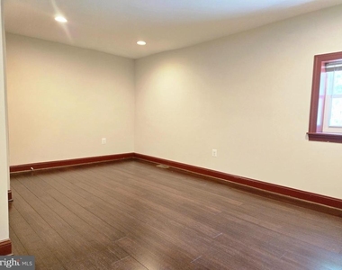 804 Hollins Street - Photo Thumbnail 36