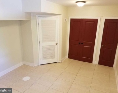 804 Hollins Street - Photo Thumbnail 43