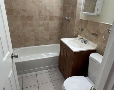 617 Kennedy Street Nw - Photo Thumbnail 5