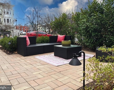 1302 E Capitol Street Ne - Photo Thumbnail 6